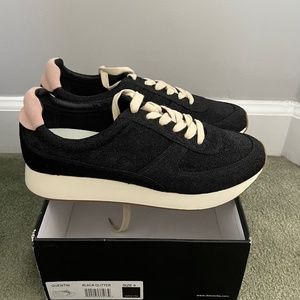 Dolce Vita athletic shoes